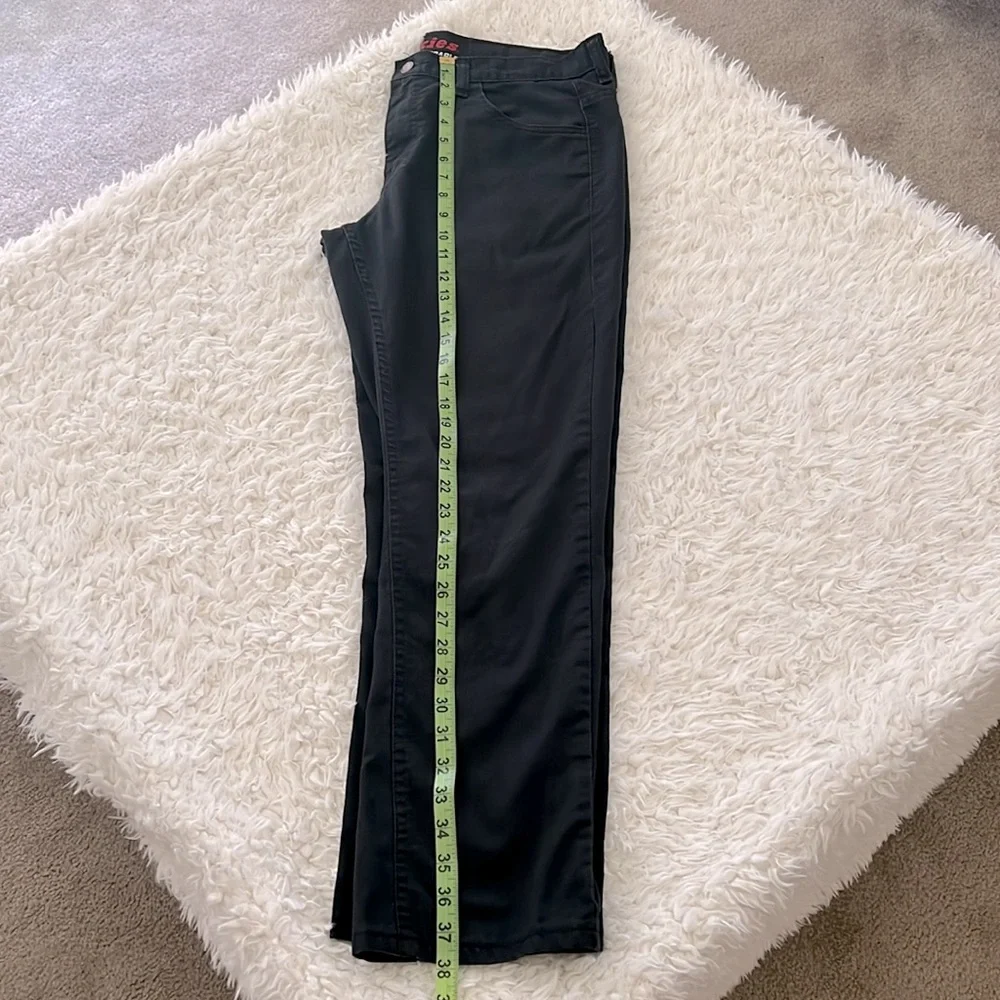 Dickies Flexible and Durable Cargo Men's Black Pants Utility Sleek Size 30x30